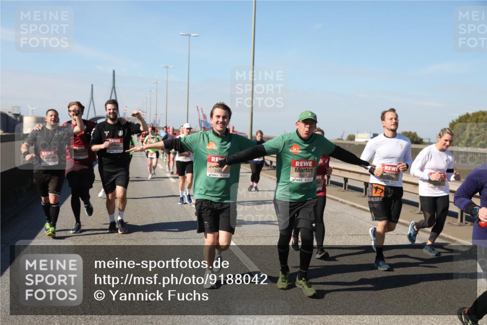 03.10.2025 - Köhlbrandbrückenlauf Yannick Fuchs http://msf.ph/oto/9188042 03.10.2025 12:07:22 Position 3 5621 meine-sportfotos.de