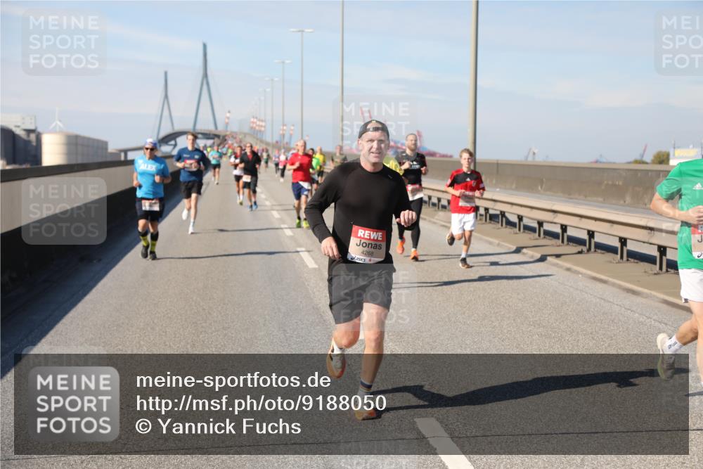 03.10.2025 - Köhlbrandbrückenlauf Yannick Fuchs http://msf.ph/oto/9188050 03.10.2025 11:46:49 Position 3 4268 meine-sportfotos.de