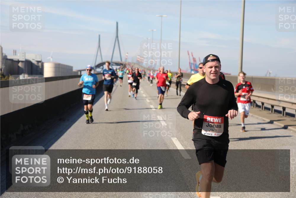 03.10.2025 - Köhlbrandbrückenlauf Yannick Fuchs http://msf.ph/oto/9188058 03.10.2025 11:46:49 Position 3 4268 meine-sportfotos.de