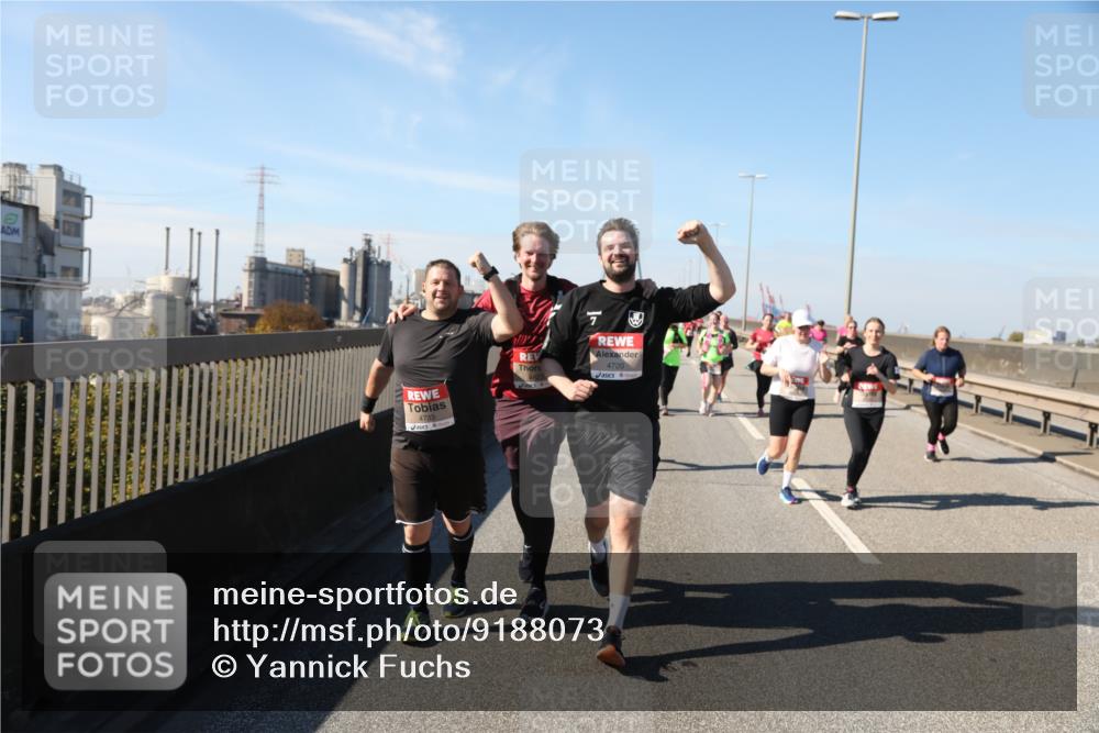 03.10.2025 - Köhlbrandbrückenlauf Yannick Fuchs http://msf.ph/oto/9188073 03.10.2025 12:07:24 Position 3 4720, 4733 meine-sportfotos.de