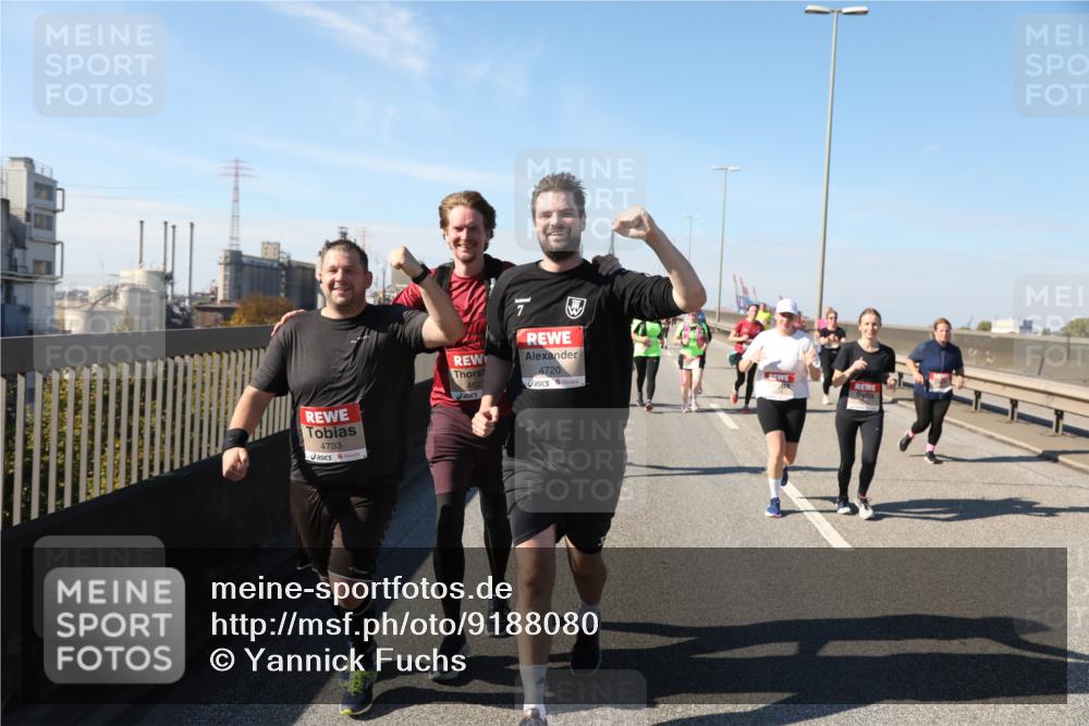 03.10.2025 - Köhlbrandbrückenlauf Yannick Fuchs http://msf.ph/oto/9188080 03.10.2025 12:07:24 Position 3 4733, 7, 4720, 482 meine-sportfotos.de