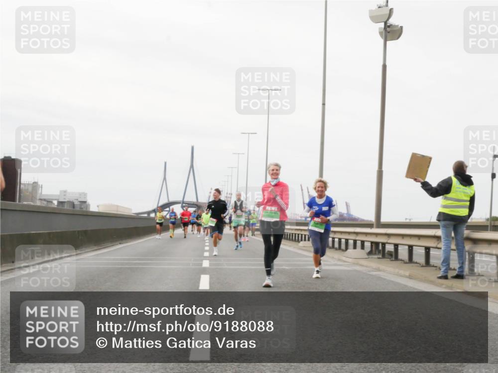 03.10.2025 - Köhlbrandbrückenlauf Matties Gatica Varas http://msf.ph/oto/9188088 03.10.2025 15:52:52 Position 3  meine-sportfotos.de