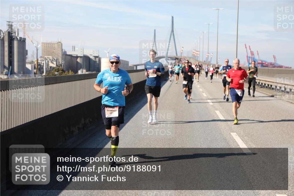 03.10.2025 - Köhlbrandbrückenlauf Yannick Fuchs http://msf.ph/oto/9188091 03.10.2025 11:46:52 Position 3 609 meine-sportfotos.de