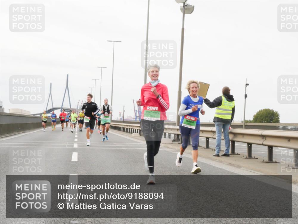 03.10.2025 - Köhlbrandbrückenlauf Matties Gatica Varas http://msf.ph/oto/9188094 03.10.2025 15:52:53 Position 3 7205 meine-sportfotos.de