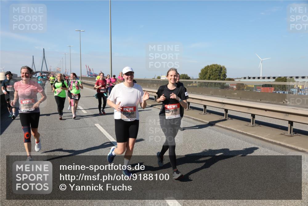 03.10.2025 - Köhlbrandbrückenlauf Yannick Fuchs http://msf.ph/oto/9188100 03.10.2025 12:07:25 Position 3 4574, 4575 meine-sportfotos.de