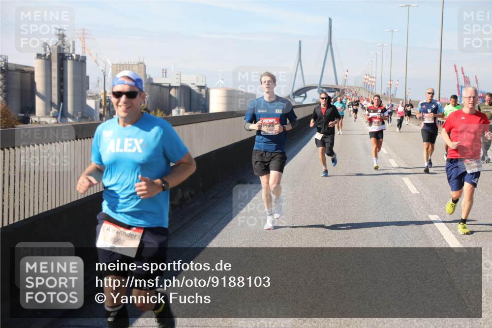 03.10.2025 - Köhlbrandbrückenlauf Yannick Fuchs http://msf.ph/oto/9188103 03.10.2025 11:46:53 Position 3 6092, 4294 meine-sportfotos.de