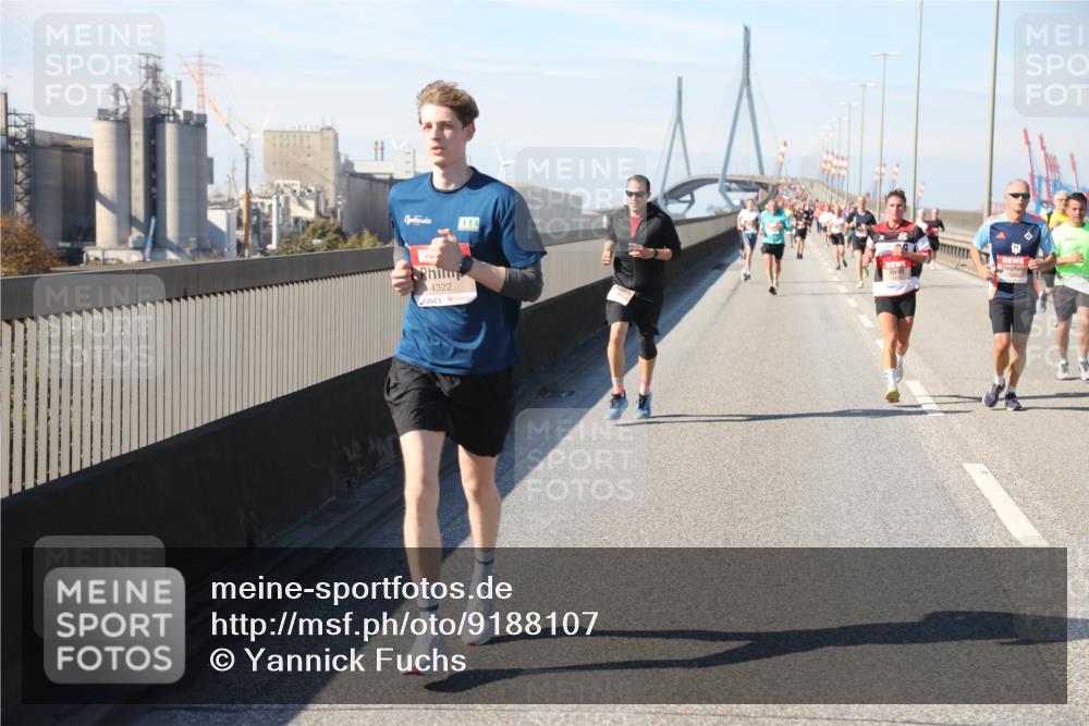 03.10.2025 - Köhlbrandbrückenlauf Yannick Fuchs http://msf.ph/oto/9188107 03.10.2025 11:46:54 Position 3 4322 meine-sportfotos.de