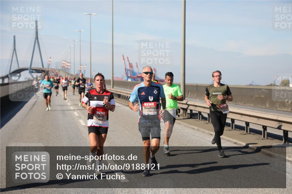 03.10.2025 - Köhlbrandbrückenlauf Yannick Fuchs http://msf.ph/oto/9188121 03.10.2025 11:46:56 Position 3 5950 meine-sportfotos.de