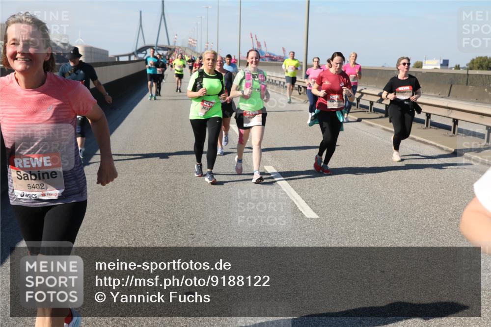 03.10.2025 - Köhlbrandbrückenlauf Yannick Fuchs http://msf.ph/oto/9188122 03.10.2025 12:07:26 Position 3 5402, 617 meine-sportfotos.de