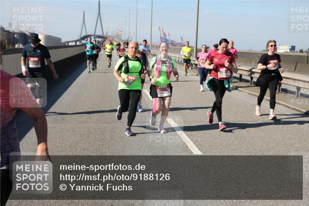 03.10.2025 - Köhlbrandbrückenlauf Yannick Fuchs http://msf.ph/oto/9188126 03.10.2025 12:07:26 Position 3  meine-sportfotos.de