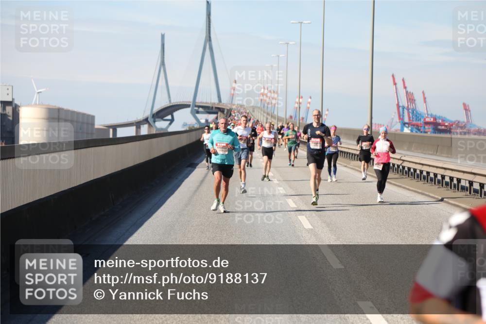 03.10.2025 - Köhlbrandbrückenlauf Yannick Fuchs http://msf.ph/oto/9188137 03.10.2025 11:46:58 Position 3  meine-sportfotos.de