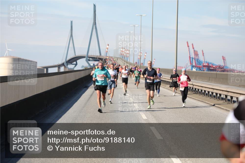 03.10.2025 - Köhlbrandbrückenlauf Yannick Fuchs http://msf.ph/oto/9188140 03.10.2025 11:46:58 Position 3  meine-sportfotos.de