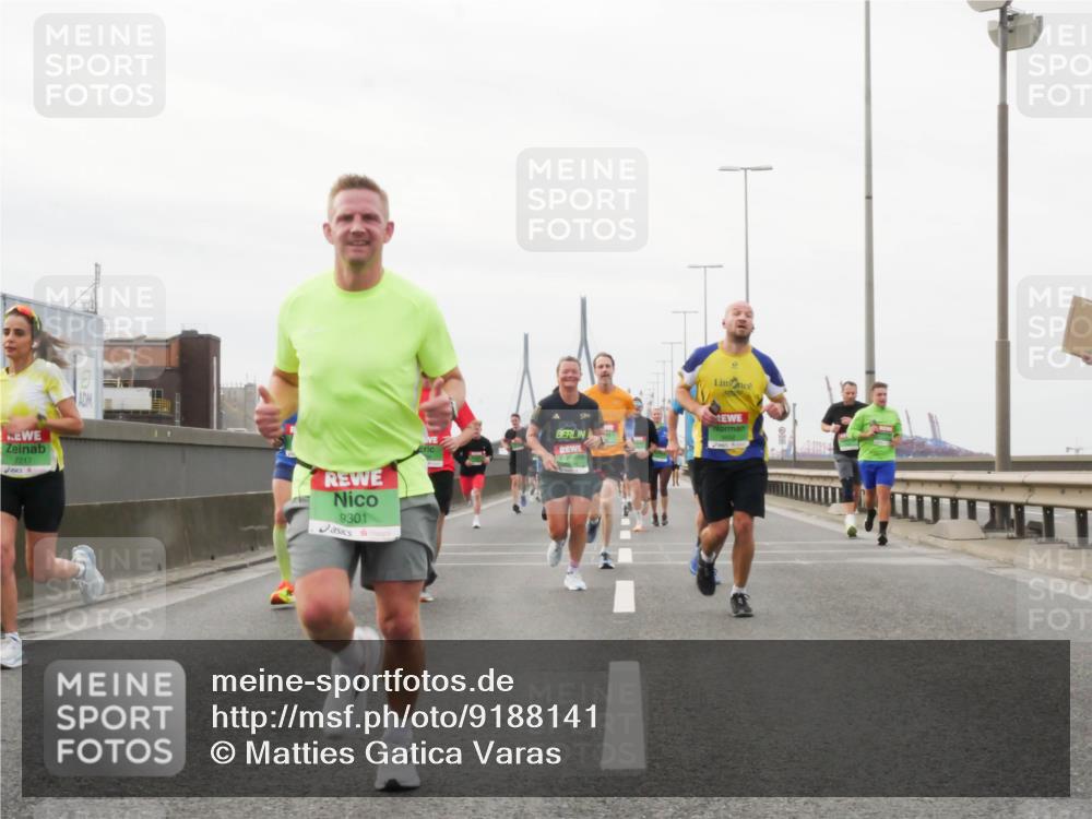 03.10.2025 - Köhlbrandbrückenlauf Matties Gatica Varas http://msf.ph/oto/9188141 03.10.2025 15:53:04 Position 3 7217, 9301 meine-sportfotos.de