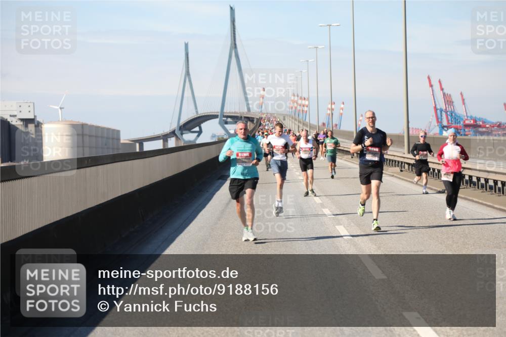 03.10.2025 - Köhlbrandbrückenlauf Yannick Fuchs http://msf.ph/oto/9188156 03.10.2025 11:46:59 Position 3  meine-sportfotos.de