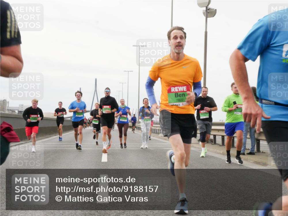 03.10.2025 - Köhlbrandbrückenlauf Matties Gatica Varas http://msf.ph/oto/9188157 03.10.2025 15:53:07 Position 3 7822 meine-sportfotos.de