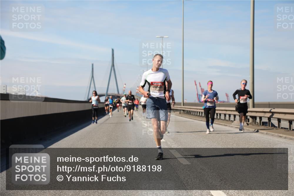 03.10.2025 - Köhlbrandbrückenlauf Yannick Fuchs http://msf.ph/oto/9188198 03.10.2025 11:47:04 Position 3 4208 meine-sportfotos.de