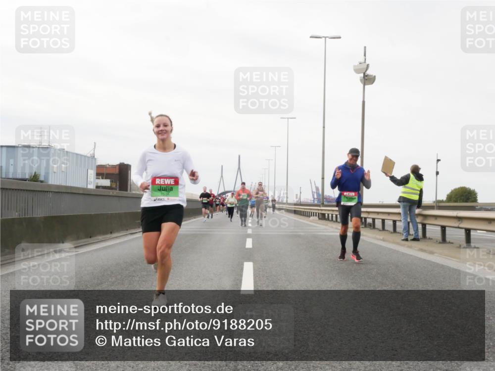 03.10.2025 - Köhlbrandbrückenlauf Matties Gatica Varas http://msf.ph/oto/9188205 03.10.2025 15:53:19 Position 3 7534 meine-sportfotos.de