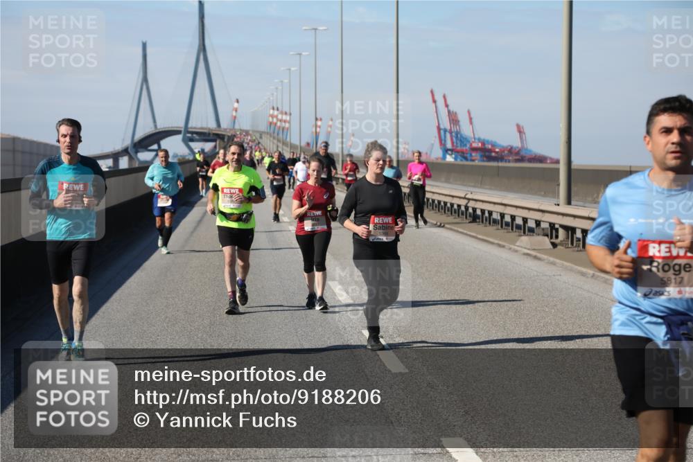 03.10.2025 - Köhlbrandbrückenlauf Yannick Fuchs http://msf.ph/oto/9188206 03.10.2025 12:07:31 Position 3 5120, 5817 meine-sportfotos.de