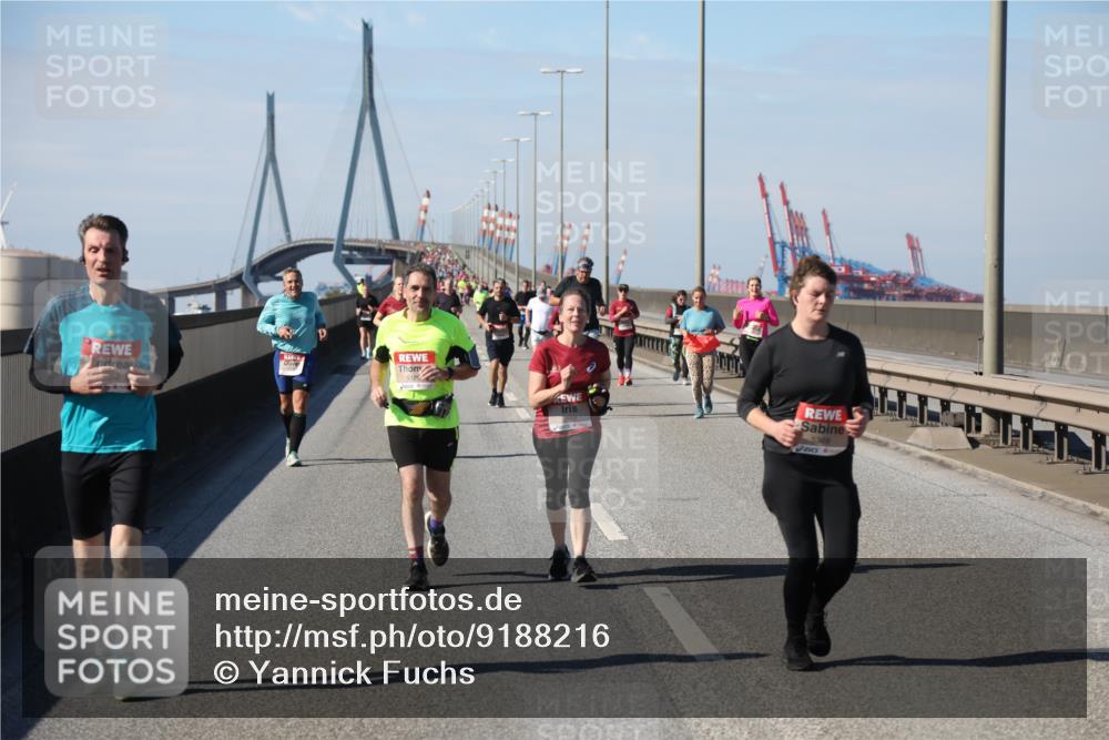 03.10.2025 - Köhlbrandbrückenlauf Yannick Fuchs http://msf.ph/oto/9188216 03.10.2025 12:07:32 Position 3 5120, 5369 meine-sportfotos.de