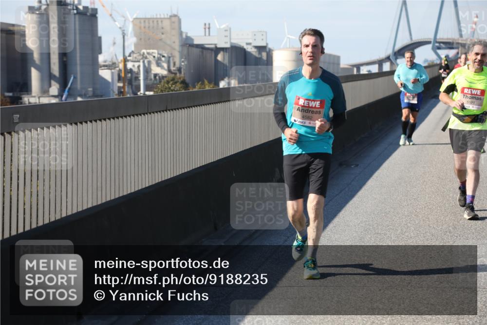 03.10.2025 - Köhlbrandbrückenlauf Yannick Fuchs http://msf.ph/oto/9188235 03.10.2025 12:07:33 Position 3 4582, 5120 meine-sportfotos.de