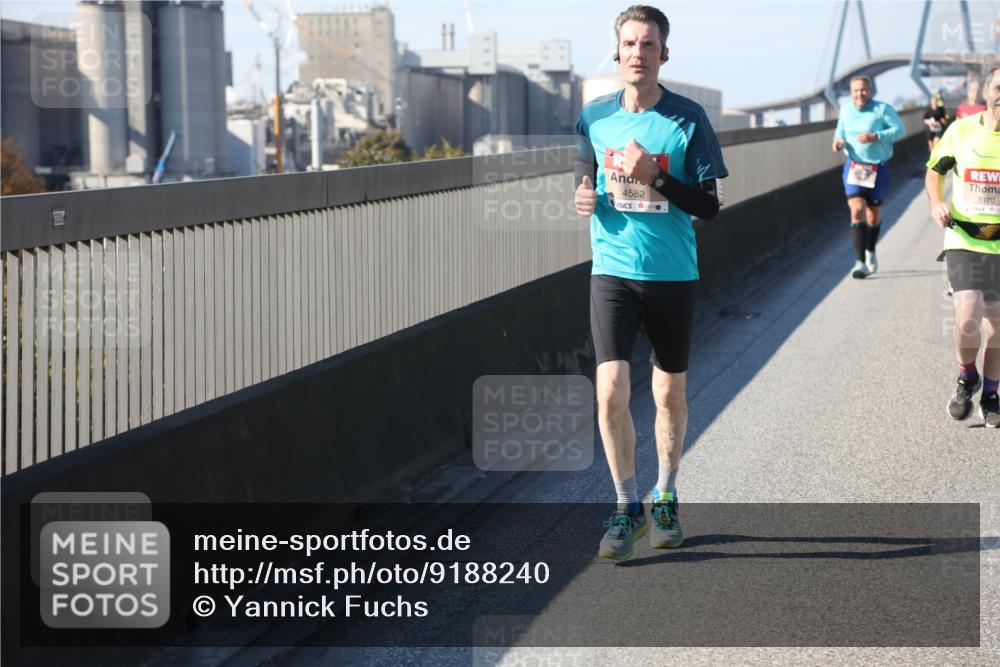 03.10.2025 - Köhlbrandbrückenlauf Yannick Fuchs http://msf.ph/oto/9188240 03.10.2025 12:07:33 Position 3 4582, 5120 meine-sportfotos.de