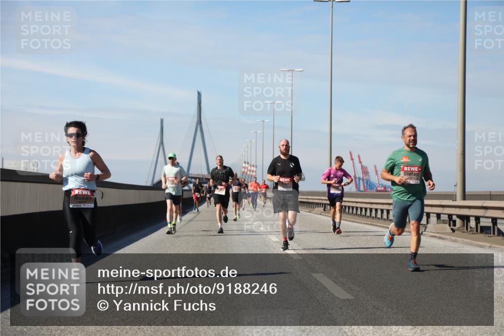 03.10.2025 - Köhlbrandbrückenlauf Yannick Fuchs http://msf.ph/oto/9188246 03.10.2025 11:47:10 Position 3 707 meine-sportfotos.de
