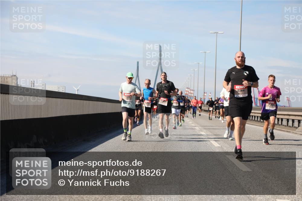 03.10.2025 - Köhlbrandbrückenlauf Yannick Fuchs http://msf.ph/oto/9188267 03.10.2025 11:47:12 Position 3 117 meine-sportfotos.de