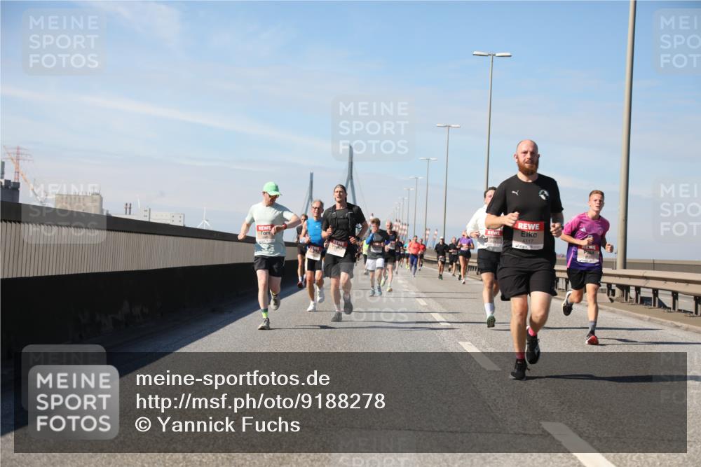 03.10.2025 - Köhlbrandbrückenlauf Yannick Fuchs http://msf.ph/oto/9188278 03.10.2025 11:47:12 Position 3 4117 meine-sportfotos.de