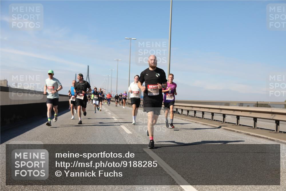 03.10.2025 - Köhlbrandbrückenlauf Yannick Fuchs http://msf.ph/oto/9188285 03.10.2025 11:47:13 Position 3 4117 meine-sportfotos.de