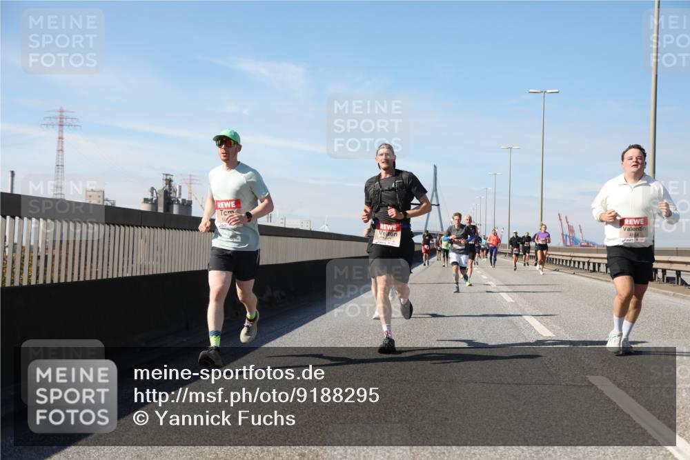 03.10.2025 - Köhlbrandbrückenlauf Yannick Fuchs http://msf.ph/oto/9188295 03.10.2025 11:47:14 Position 3 4856 meine-sportfotos.de