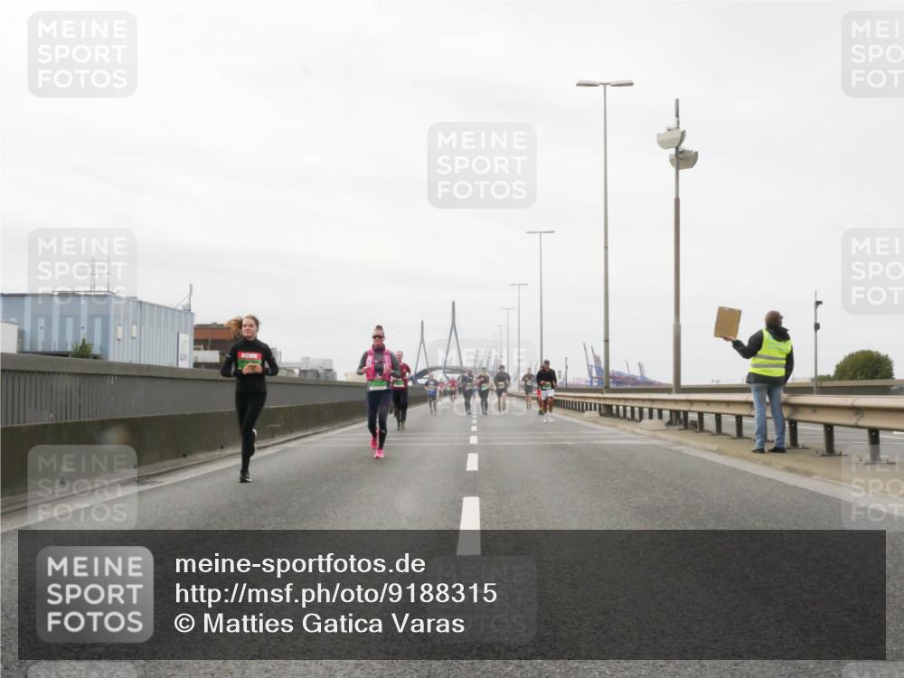 03.10.2025 - Köhlbrandbrückenlauf Matties Gatica Varas http://msf.ph/oto/9188315 03.10.2025 15:53:43 Position 3  meine-sportfotos.de