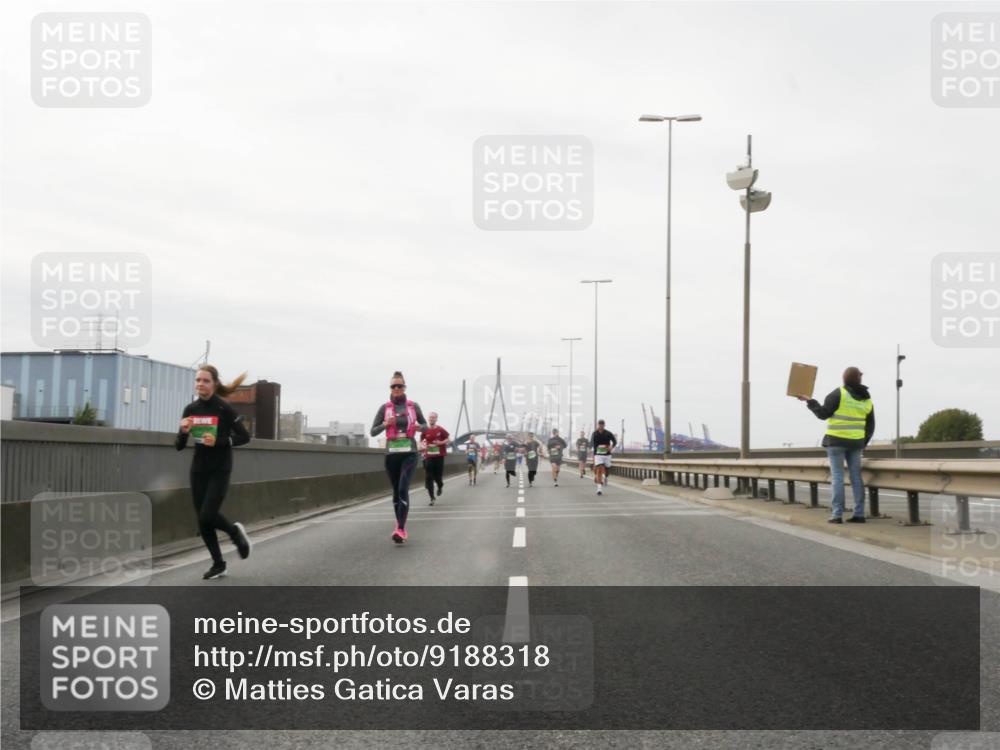 03.10.2025 - Köhlbrandbrückenlauf Matties Gatica Varas http://msf.ph/oto/9188318 03.10.2025 15:53:44 Position 3  meine-sportfotos.de