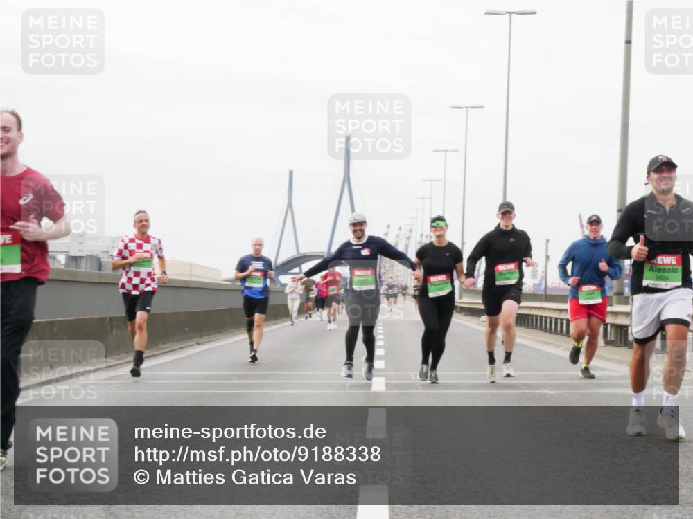 03.10.2025 - Köhlbrandbrückenlauf Matties Gatica Varas http://msf.ph/oto/9188338 03.10.2025 15:53:48 Position 3 9634 meine-sportfotos.de
