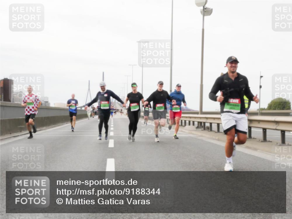03.10.2025 - Köhlbrandbrückenlauf Matties Gatica Varas http://msf.ph/oto/9188344 03.10.2025 15:53:50 Position 3  meine-sportfotos.de