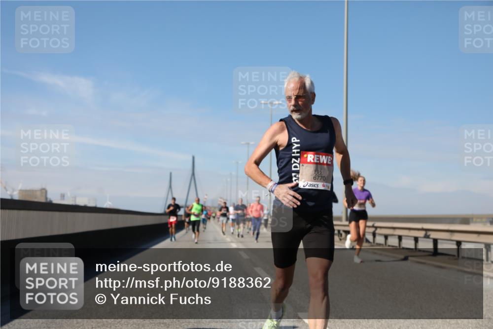 03.10.2025 - Köhlbrandbrückenlauf Yannick Fuchs http://msf.ph/oto/9188362 03.10.2025 11:47:20 Position 3  meine-sportfotos.de