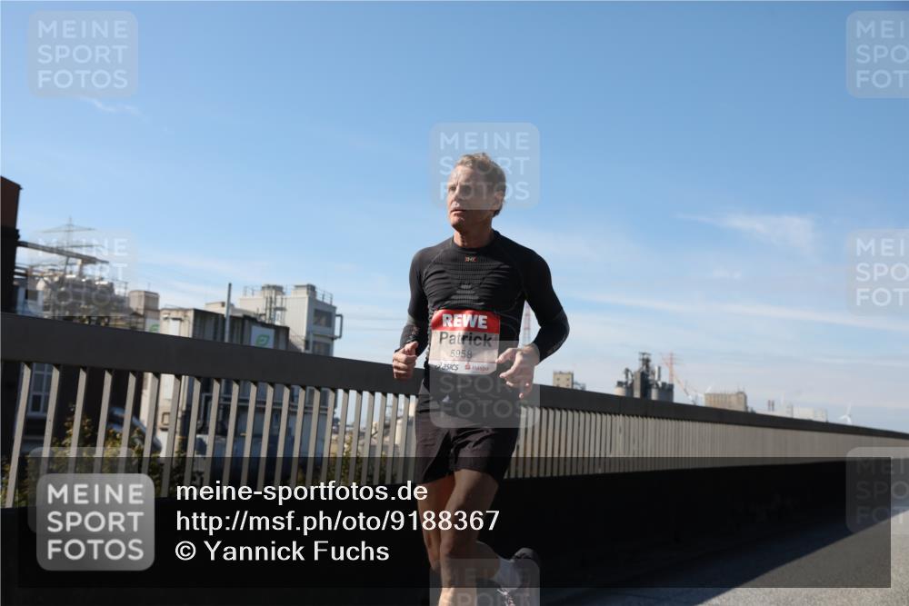 03.10.2025 - Köhlbrandbrückenlauf Yannick Fuchs http://msf.ph/oto/9188367 03.10.2025 11:47:20 Position 3 5958 meine-sportfotos.de