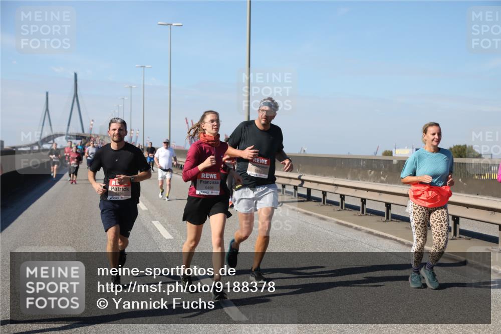 03.10.2025 - Köhlbrandbrückenlauf Yannick Fuchs http://msf.ph/oto/9188378 03.10.2025 12:07:44 Position 3 6498, 6499, 5151 meine-sportfotos.de