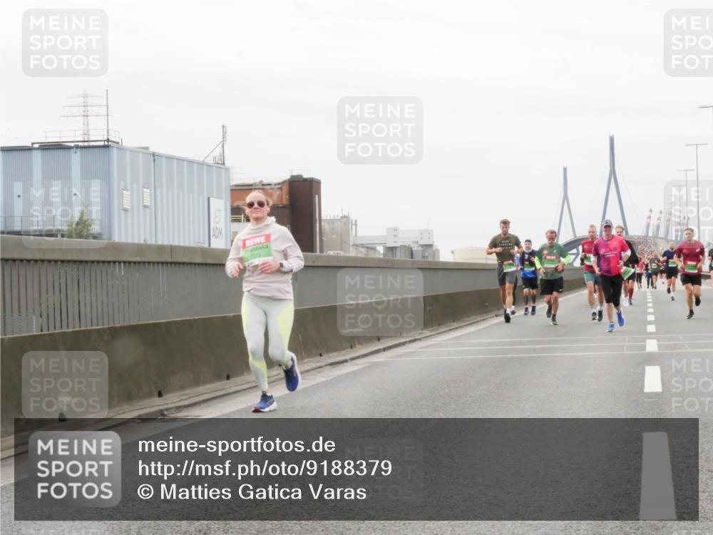 03.10.2025 - Köhlbrandbrückenlauf Matties Gatica Varas http://msf.ph/oto/9188379 03.10.2025 15:54:04 Position 3 7273 meine-sportfotos.de
