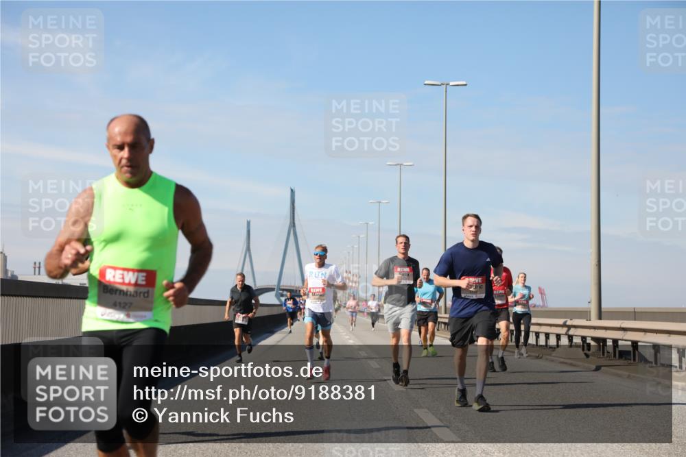 03.10.2025 - Köhlbrandbrückenlauf Yannick Fuchs http://msf.ph/oto/9188381 03.10.2025 11:47:25 Position 3 4127 meine-sportfotos.de