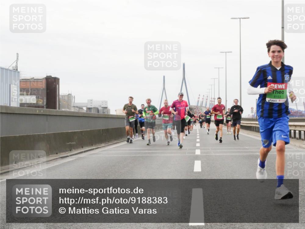 03.10.2025 - Köhlbrandbrückenlauf Matties Gatica Varas http://msf.ph/oto/9188383 03.10.2025 15:54:05 Position 3 8153 meine-sportfotos.de