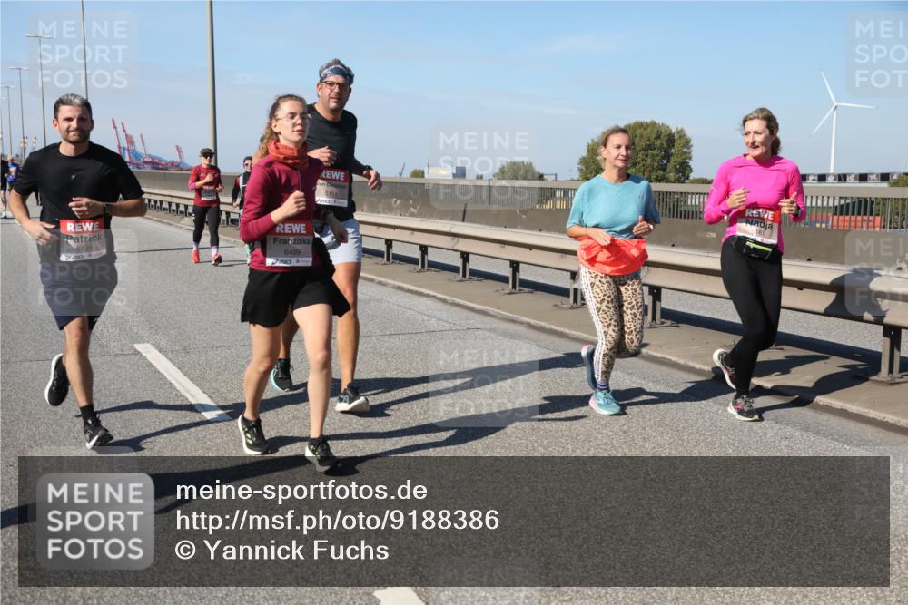 03.10.2025 - Köhlbrandbrückenlauf Yannick Fuchs http://msf.ph/oto/9188386 03.10.2025 12:07:44 Position 3 6498, 6499, 5151, 161 meine-sportfotos.de