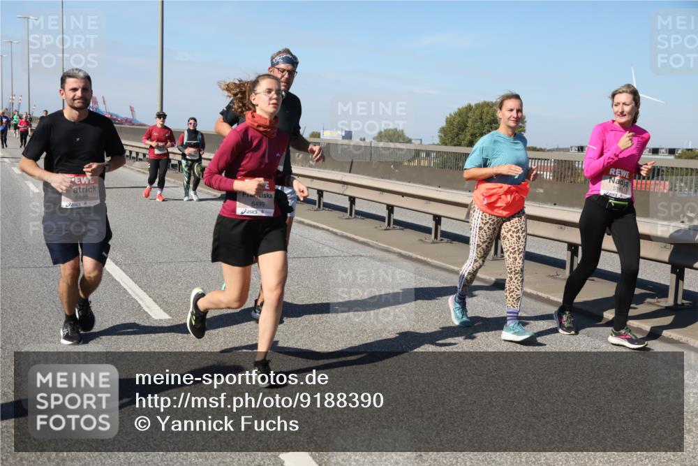 03.10.2025 - Köhlbrandbrückenlauf Yannick Fuchs http://msf.ph/oto/9188390 03.10.2025 12:07:45 Position 3 6498, 6499, 5161 meine-sportfotos.de