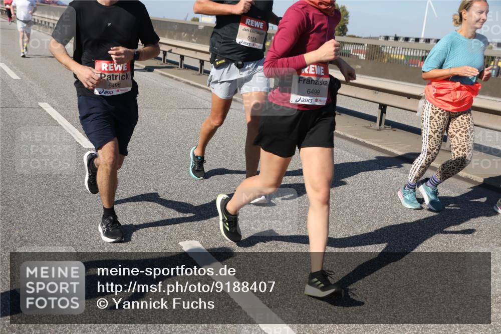03.10.2025 - Köhlbrandbrückenlauf Yannick Fuchs http://msf.ph/oto/9188407 03.10.2025 12:07:45 Position 3 6498, 5151, 6499 meine-sportfotos.de