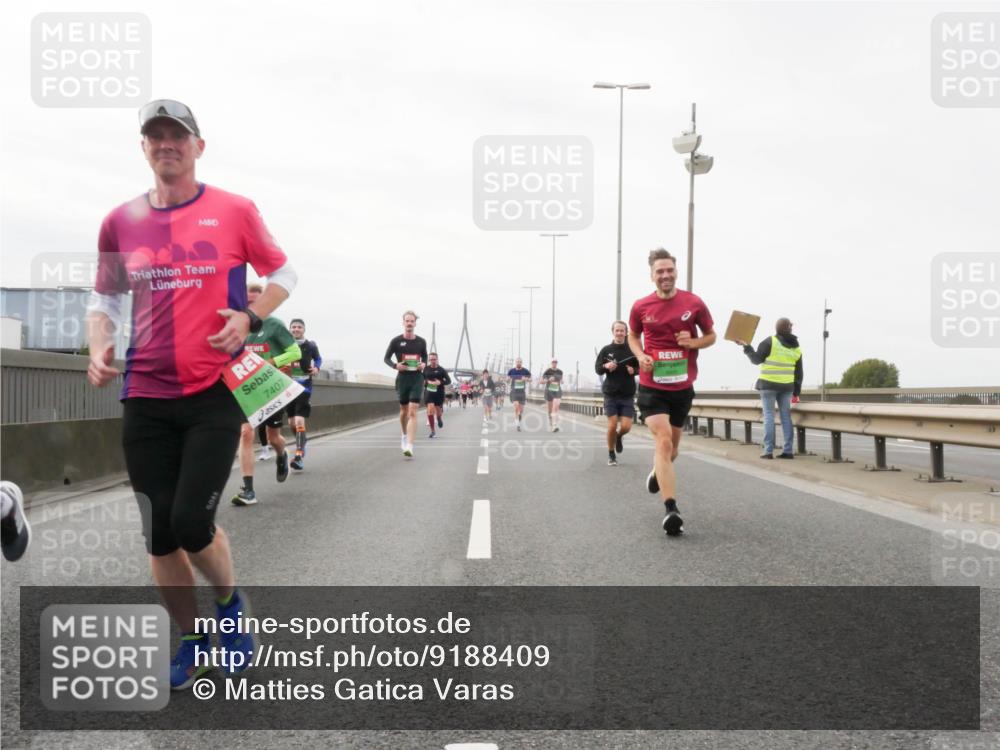 03.10.2025 - Köhlbrandbrückenlauf Matties Gatica Varas http://msf.ph/oto/9188409 03.10.2025 15:54:11 Position 3 7407 meine-sportfotos.de