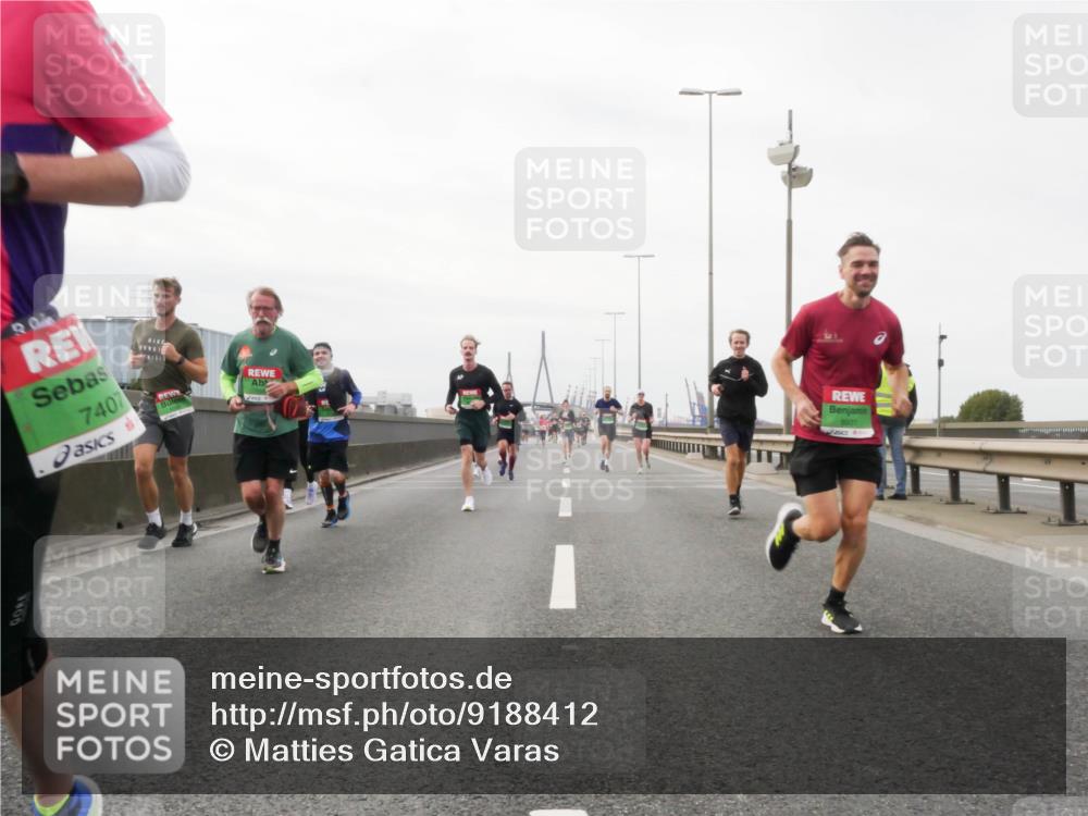 03.10.2025 - Köhlbrandbrückenlauf Matties Gatica Varas http://msf.ph/oto/9188412 03.10.2025 15:54:11 Position 3 7407, 8931 meine-sportfotos.de