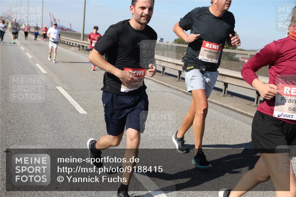 03.10.2025 - Köhlbrandbrückenlauf Yannick Fuchs http://msf.ph/oto/9188415 03.10.2025 12:07:46 Position 3 6498, 5151, 649 meine-sportfotos.de