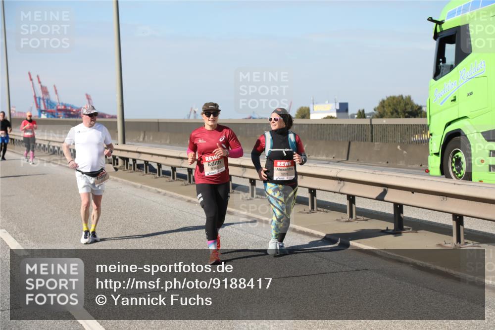 03.10.2025 - Köhlbrandbrückenlauf Yannick Fuchs http://msf.ph/oto/9188417 03.10.2025 12:07:47 Position 3 9, 5368, 5276 meine-sportfotos.de