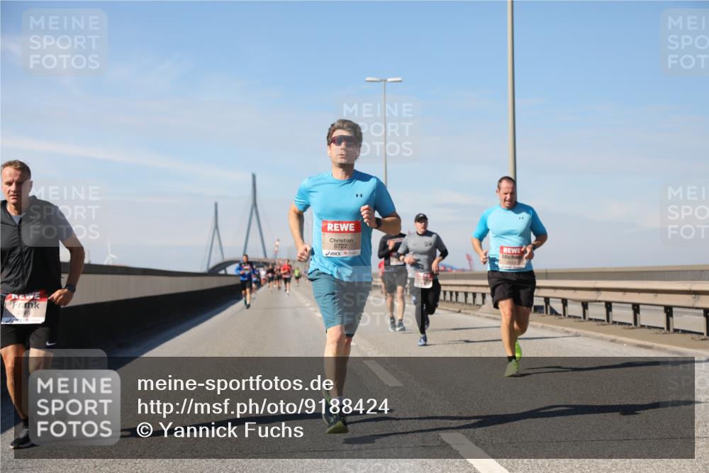 03.10.2025 - Köhlbrandbrückenlauf Yannick Fuchs http://msf.ph/oto/9188424 03.10.2025 11:47:30 Position 3 6722, 20, 6523 meine-sportfotos.de