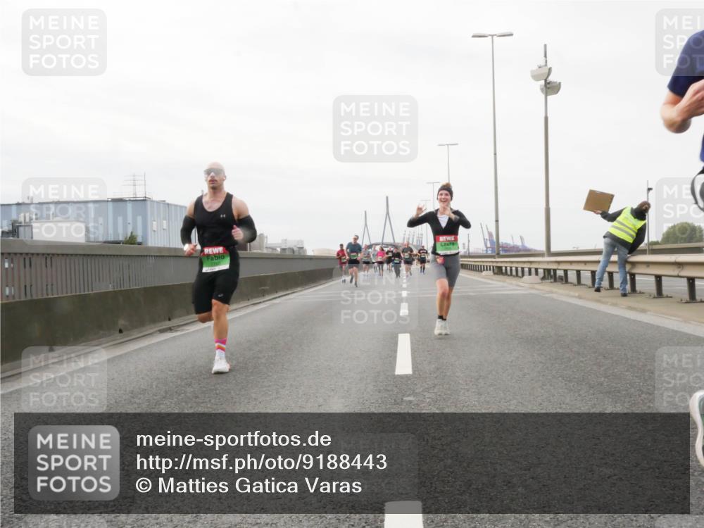03.10.2025 - Köhlbrandbrückenlauf Matties Gatica Varas http://msf.ph/oto/9188443 03.10.2025 15:54:18 Position 3  meine-sportfotos.de