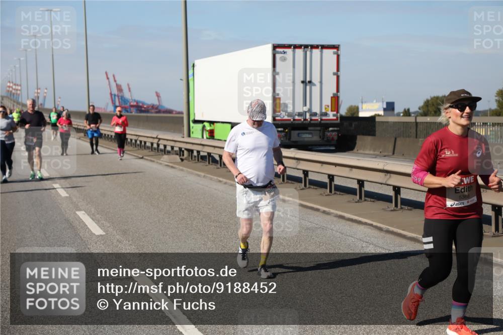 03.10.2025 - Köhlbrandbrückenlauf Yannick Fuchs http://msf.ph/oto/9188452 03.10.2025 12:07:49 Position 3 5368 meine-sportfotos.de